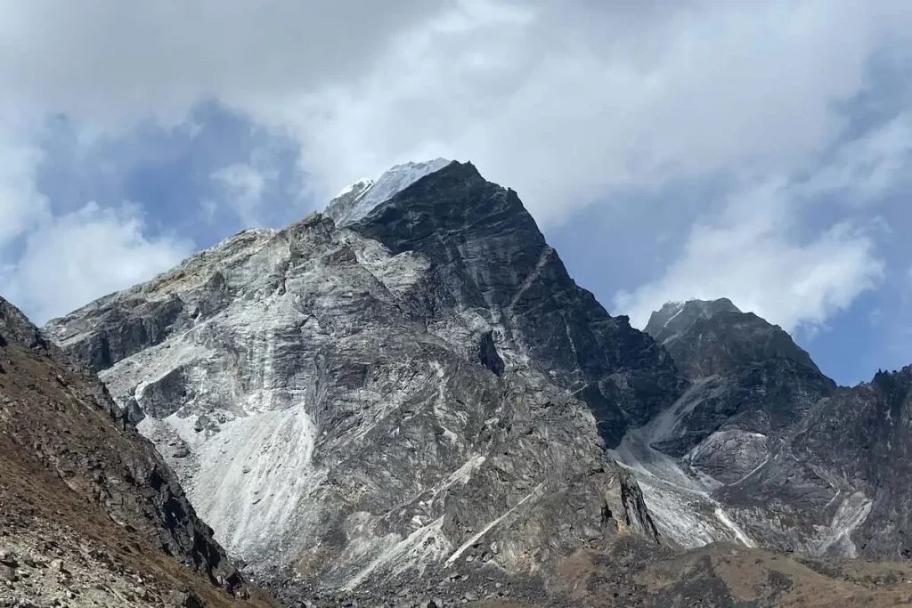 lobuche-west-during-ebc-trek