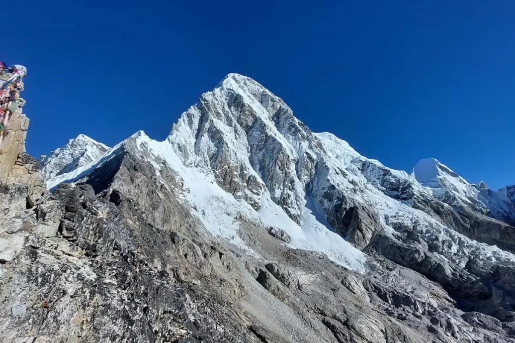 mount-pumori-view-during-everest-base-camp-trek