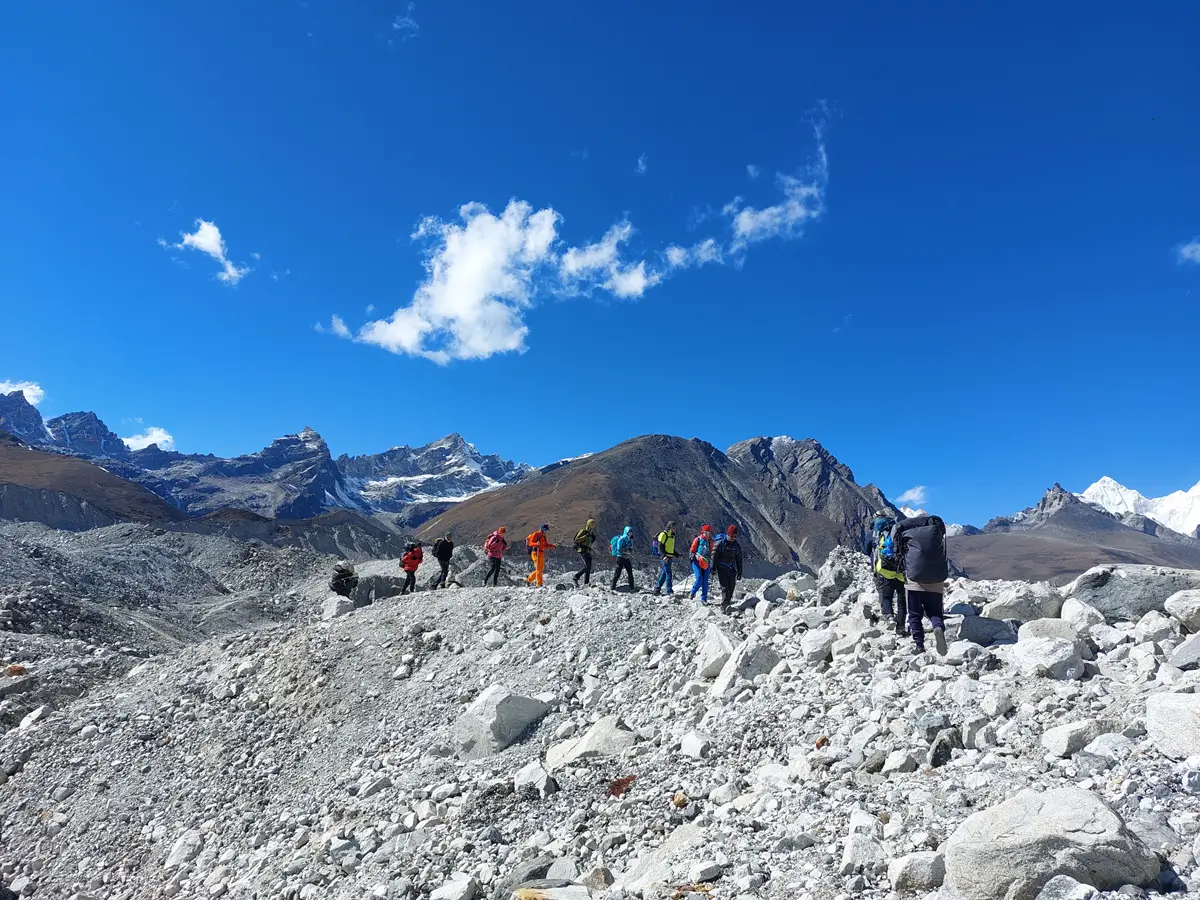 everest-base-camp-terrain